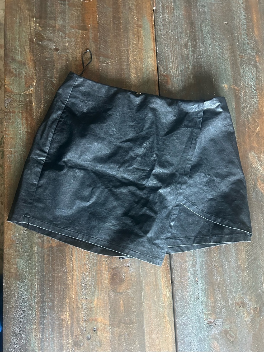 Pink Lily Black Faux Leather Mini Skort